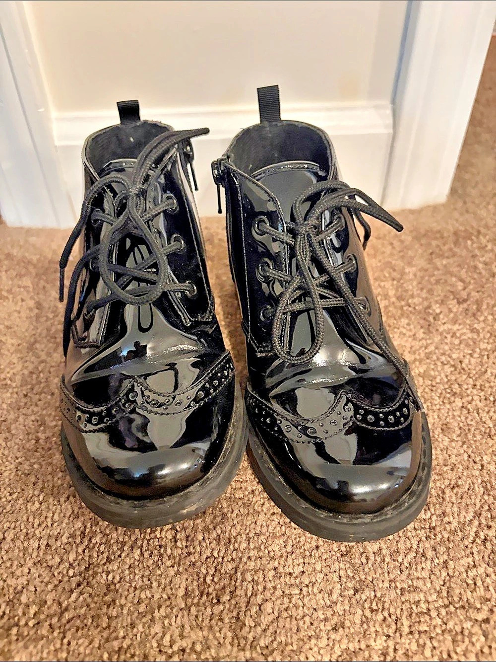 GYMBOREE kids Black Patent Lace-Up Boots